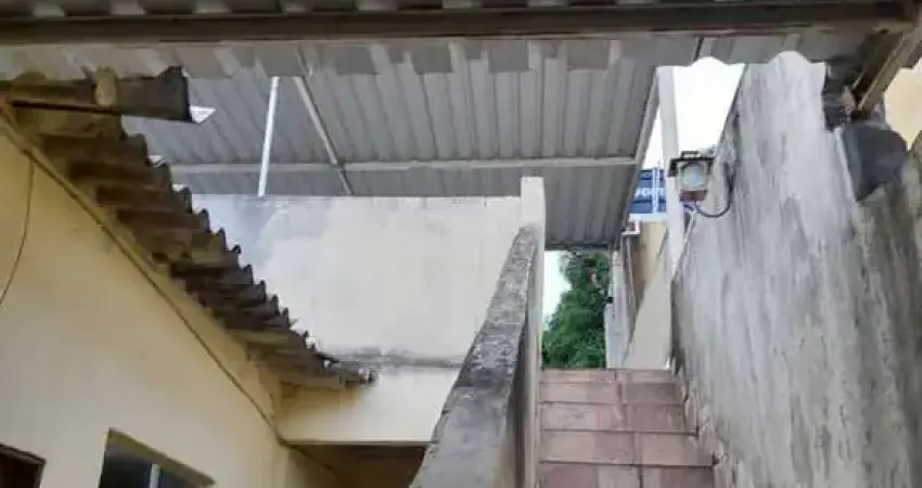 Casa com 2 quartos à venda na Rua H, 45, Jardim Anhangá, Duque de Caxias