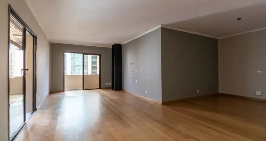Apartamento à venda na Rua Lopes Neto, Itaim Bibi, São Paulo - SP