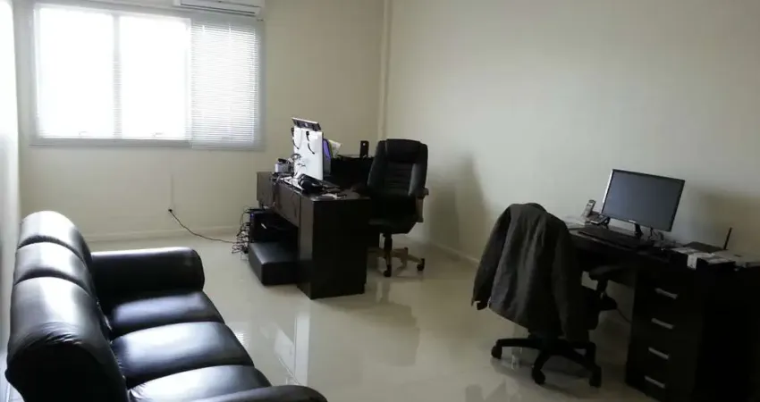 Sala Comercial à venda na Avenida Presidente Kennedy, Kobrasol, São José - SC