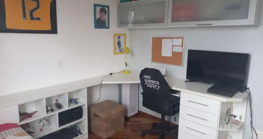 Apartamento à venda na Rua Pantojo, Vila Regente Feijó, São Paulo - SP