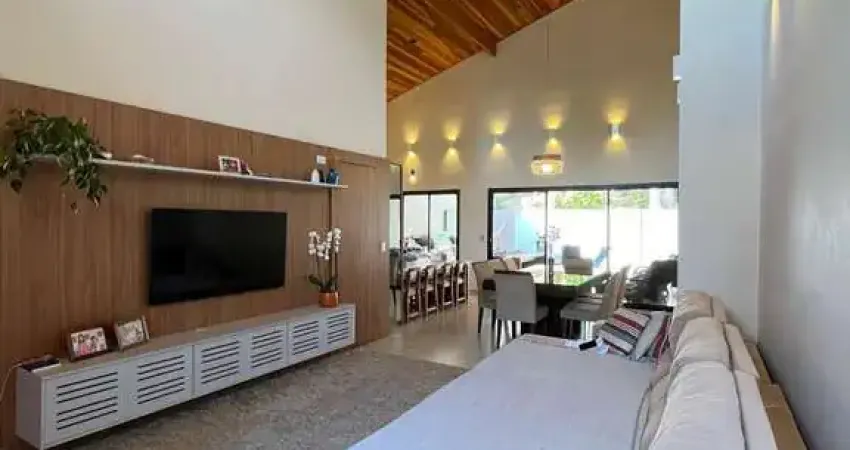Casa à venda na Rua Pau Brasil, Transurb, Itapevi - SP