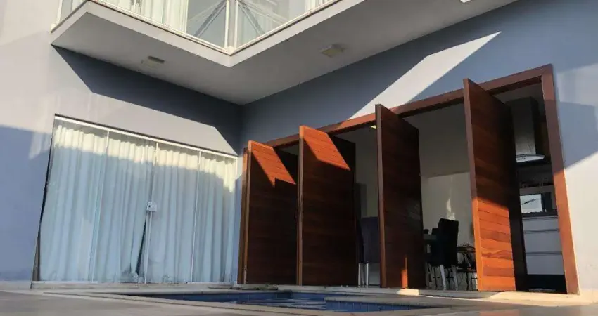Casa à venda na Rua Amelia Louzada, Centro, Itaguaí - RJ