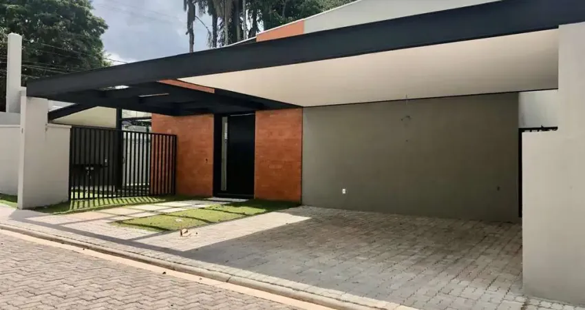 Casa à venda na Rua México, Chácara dos Lagos, Carapicuíba - SP