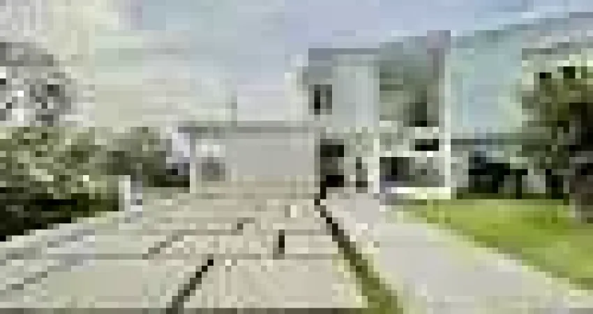 Casa à venda na Avenida São Camilo, Granja Viana, Cotia - SP