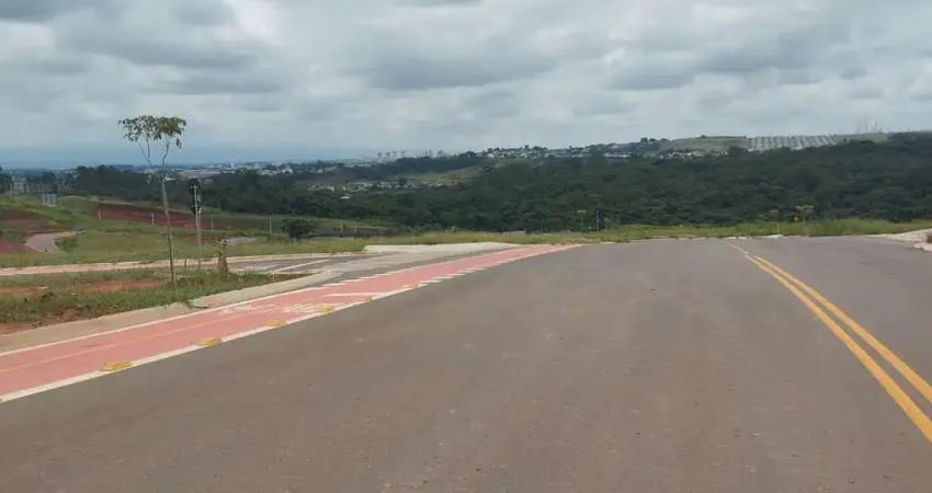 Terreno à venda na Avenida Virgilio Cardoso Pinna, Piracangaguá II, Taubaté - SP