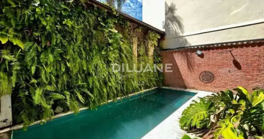Casa à venda na Rua Roquete Pinto, Urca, Rio de Janeiro - RJ
