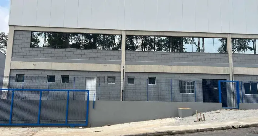 Galpão para alugar na Avenida Cruzada Bandeirantes, Vila Jovina, Cotia - SP