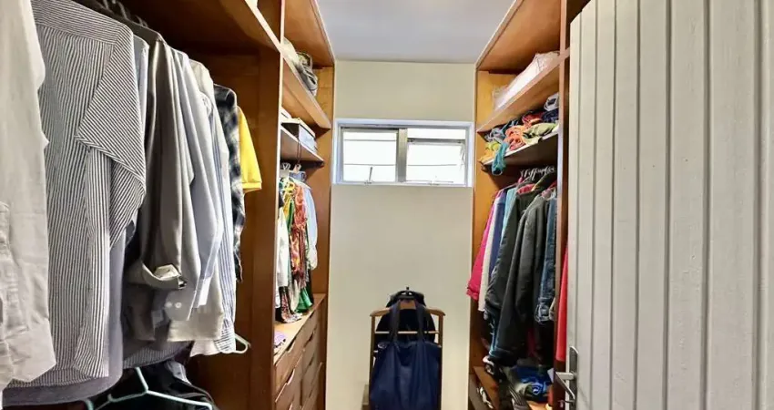 Casa à venda na Rua Rafael Clark, Jardim Jussara, São Paulo - SP