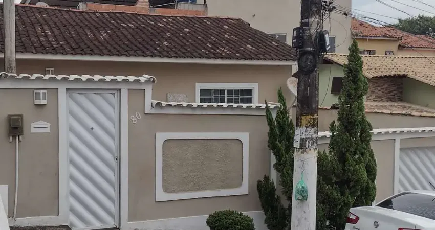 Casa à venda na Rua Touro, Rodilândia, Nova Iguaçu - RJ