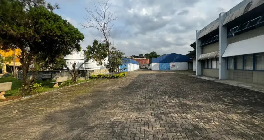 Prédio Inteiro para alugar na Rua Tarumã, Jardim Cláudio, Cotia - SP
