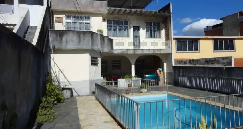 Casa à venda na Rua Cincinato Chaves, Vista Alegre, Rio de Janeiro - RJ