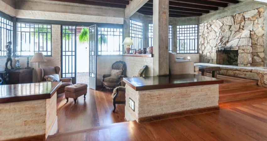Casa à venda na Rua Iraci, Jardim Paulistano, São Paulo - SP