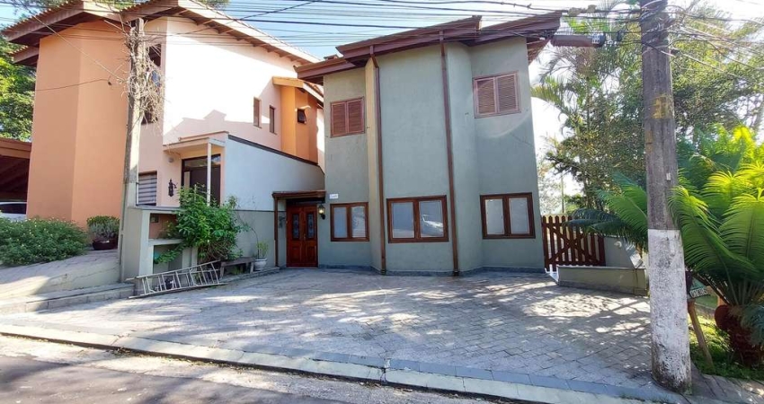 Casa para alugar na Rua Campos Elíseos, Petit Village, Cotia - SP