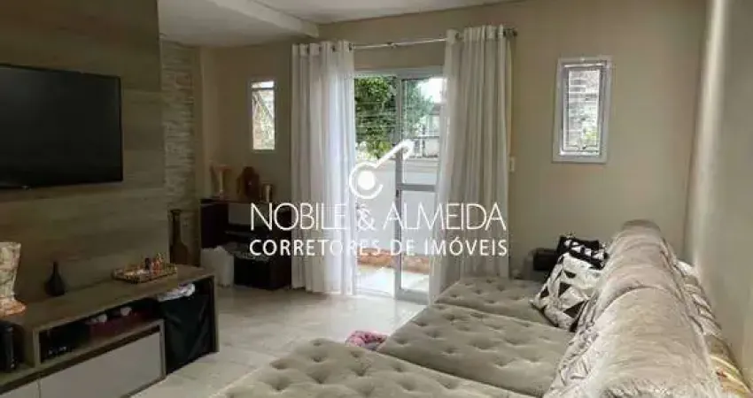 Casa de Vila à venda na Rua Joaquim Távora, Marapé, Santos - SP