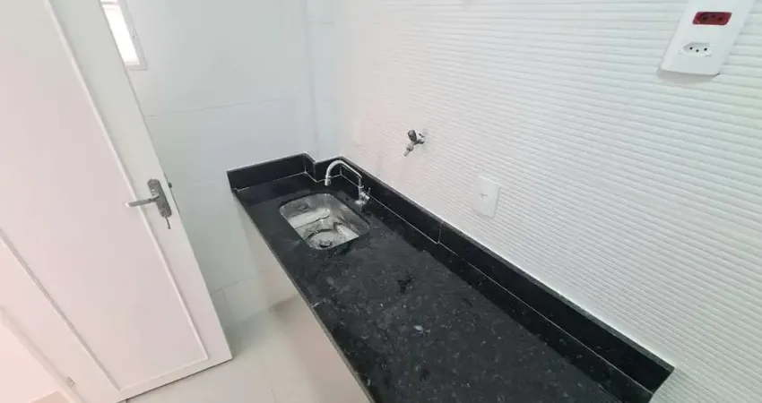 Apartamento à venda na Rua Gomes Carneiro, Ipanema, Rio de Janeiro - RJ