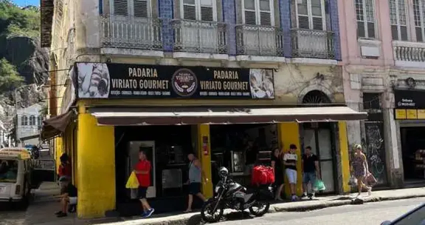Apartamento à venda na Rua Bento Lisboa, Catete, Rio de Janeiro - RJ