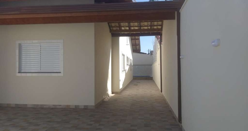 Casa à venda na Rua Ceci, Tupy, Itanhaém - SP
