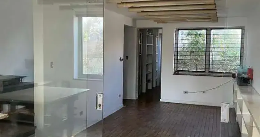 Casa à venda na Rua Gandavo, Vila Clementino, São Paulo - SP