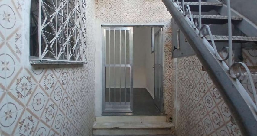 Casa para alugar na Rua Minas Gerais, Jardim Vinte e Cinco de Agosto, Duque de Caxias - RJ