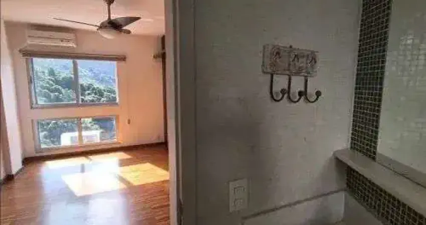 Apartamento à venda na Rua Percy Murray, Copacabana, Rio de Janeiro - RJ