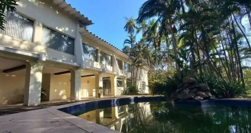 Casa à venda na Rua São João, Vila Santo Antônio, Cotia - SP