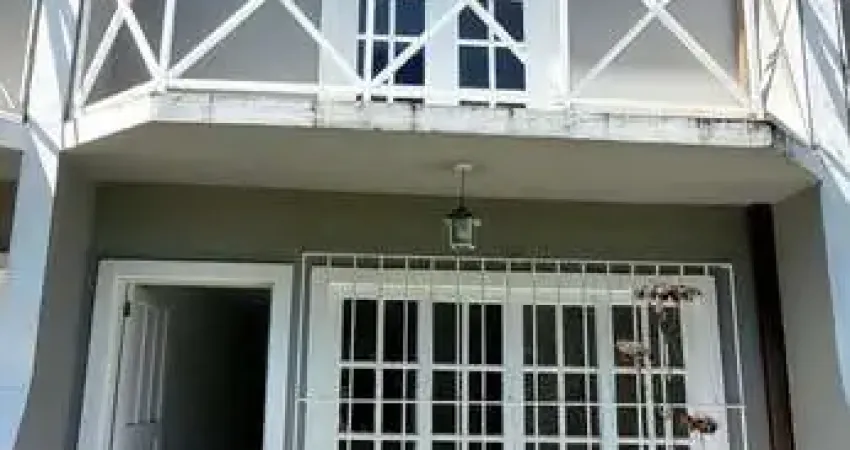 Casa de condomínio à venda na rua goitacases, jardim meudon, teresópolis - rj