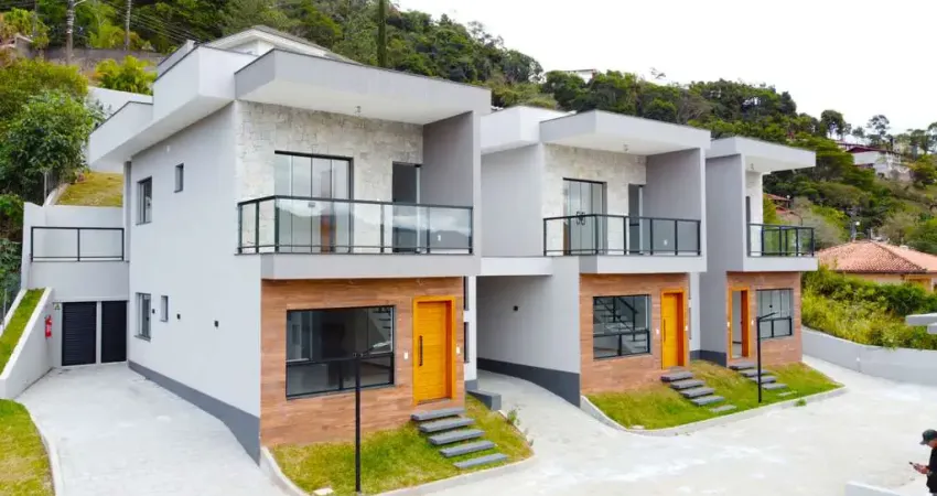 Casa de condomínio à venda na rua lazar segal, golfe, teresópolis - rj