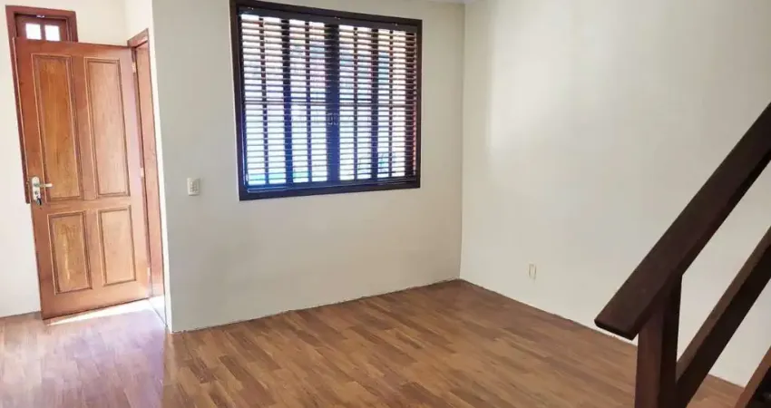 Casa de condomínio à venda na rua oscar josé da silva, pimenteiras, teresópolis - rj