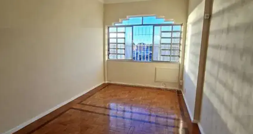 Apartamento à venda na Rua Tiboim, Brás de Pina, Rio de Janeiro - RJ
