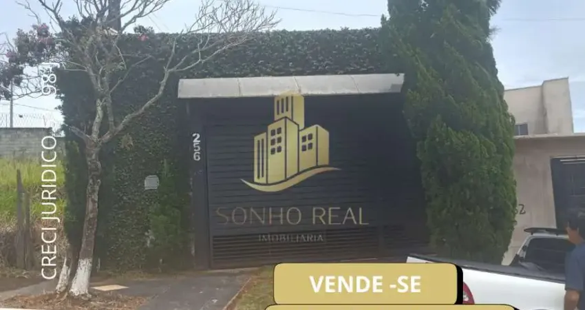 Casa à venda na Avenida Professora Elba Maria Ramos Pereira, Jardim Hípica Pinheiro, Taubaté - SP