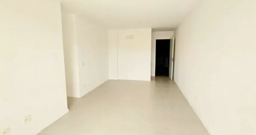 Apartamento à venda na Rua Almirante Ary Rongel, Recreio dos Bandeirantes, Rio de Janeiro - RJ
