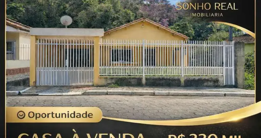 Casa à venda na Av Paulino Fernandes de Castro, centro, Natividade da Serra - SP