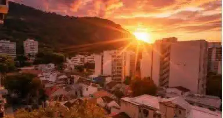 Apartamento à venda na Rua do Humaitá, Humaitá, Rio de Janeiro - RJ