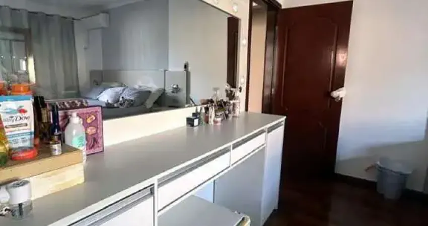 Casa em Condomínio para Venda em Jacareí / SP no bairro Cidade Jardim