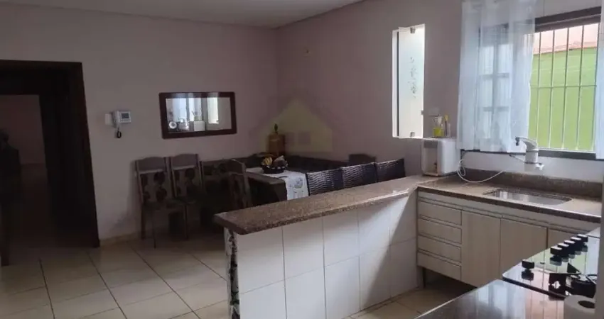Casa para Venda em Jacareí / SP no bairro Parque Santo Antonio