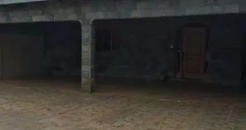 Venda Casa no Cristo Rei em frente ao pronto socorro