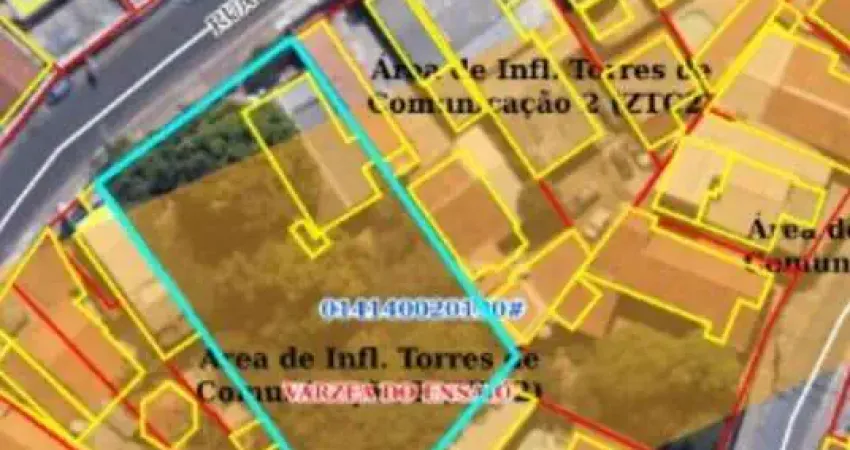 Terreno 1.358 m² bem localizado bairro Cidade Alta