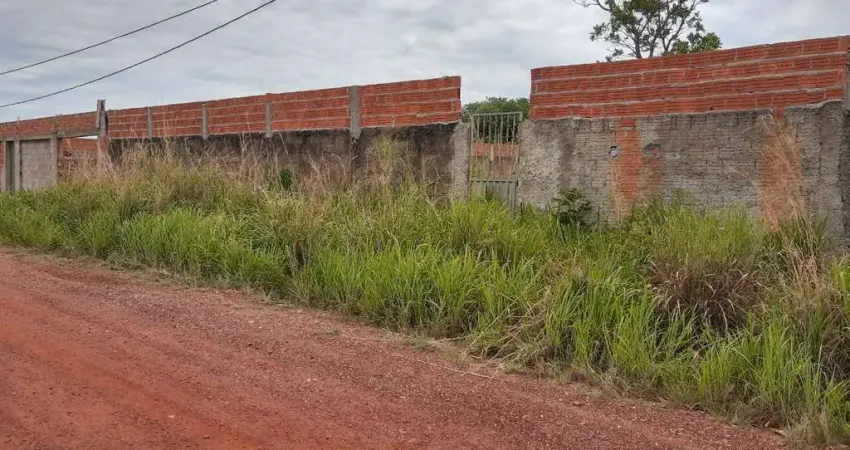 Vende-se dois lotes para residência ou comercio no Jockey Club