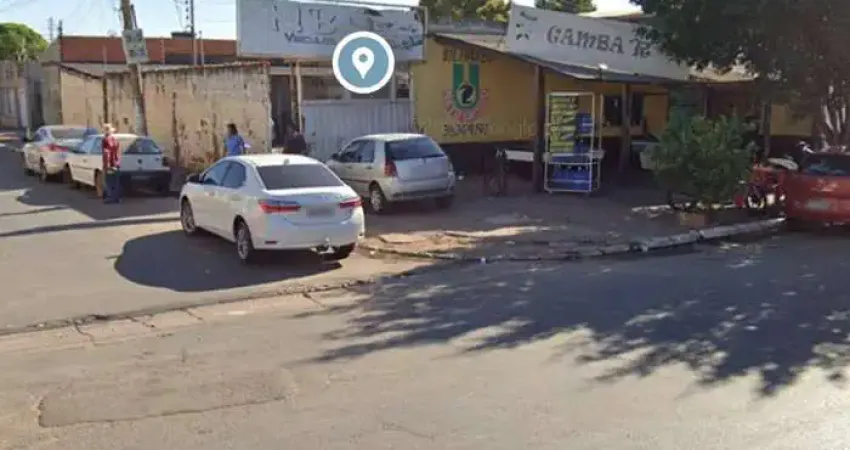 Imóvel esquina Comercial na Avenida no bairro Cristo Rei