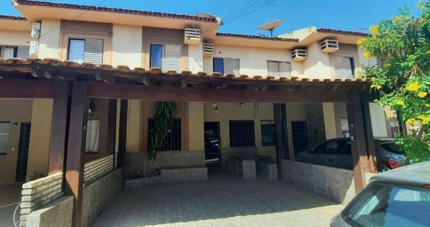 Casa tipo sobrado residencial Canachuê