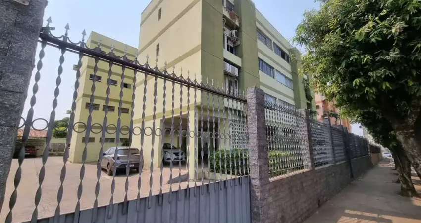 Vendo apartamento 3 quartos 117m², bem localizado por R$310.000,00