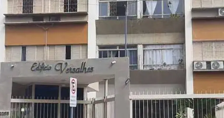 Apartamento a venda Edifício Versalhes Próximo a praça popular