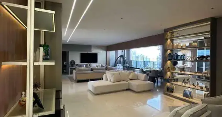 Luxuoso Apartamento semi Mobiliado Royal Presidente