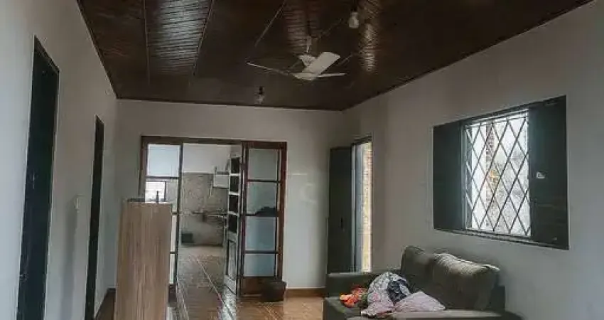 Casa à Venda no Bairro Araés – Próxima à Avenida Miguel Sutil