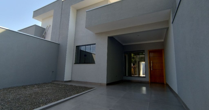 EXCELENTE CASA NOVA