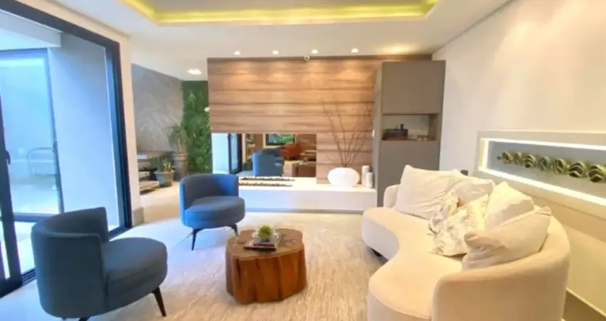 Casa no condomínio Veredas em Mogi das Cruzes, com 3 suítes, salas, cozinha, área gourmet com churrasqueira e piscina.