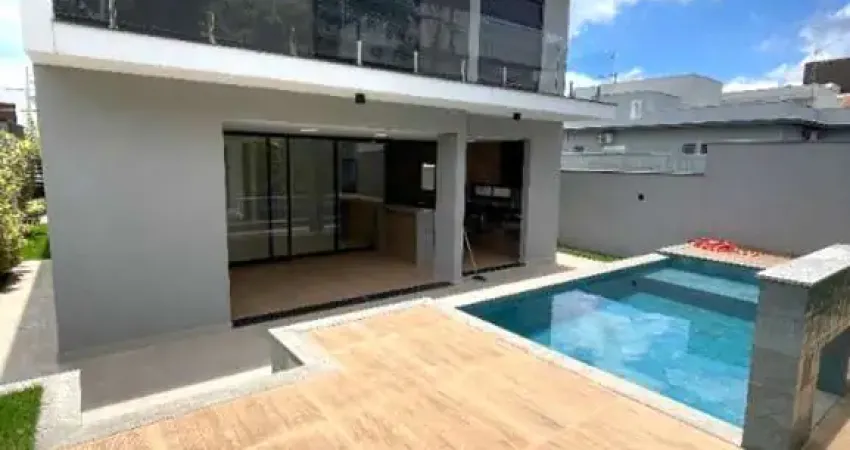 Casa no condomínio Veredas em Mogi das Cruzes, com 3 suítes, salas, cozinha, área gourmet com churrasqueira e piscina.