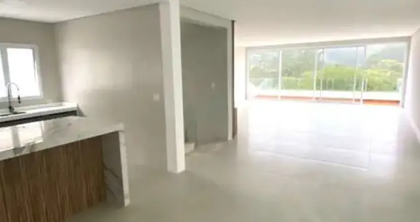 Casa de Luxo em Condomínio no Bella Citta, Mogi das Cruzes-SP: 3 quartos, 3 suítes, 3 salas, 5 banheiros, 4 vagas, 400m².