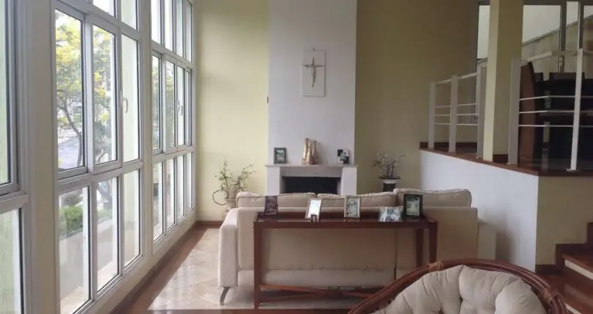 Casa a venda no condomínio Real Park em Mogi das Cruzes.