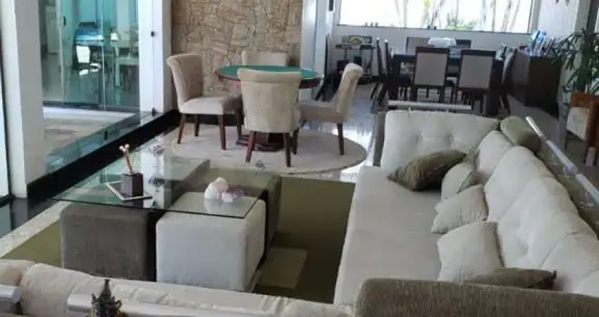 Casa de Luxo à Venda em Vila Nova Socorro, Mogi das Cruzes-SP: 4 Quartos, 4 Suítes, 4 Salas, 10 Vagas de Garagem, 700m² de Área